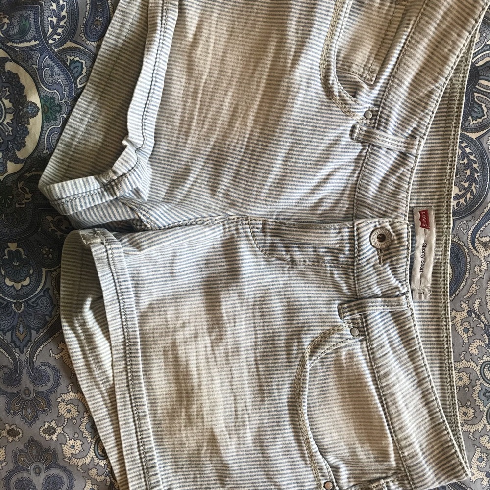 Levi’s shorts
